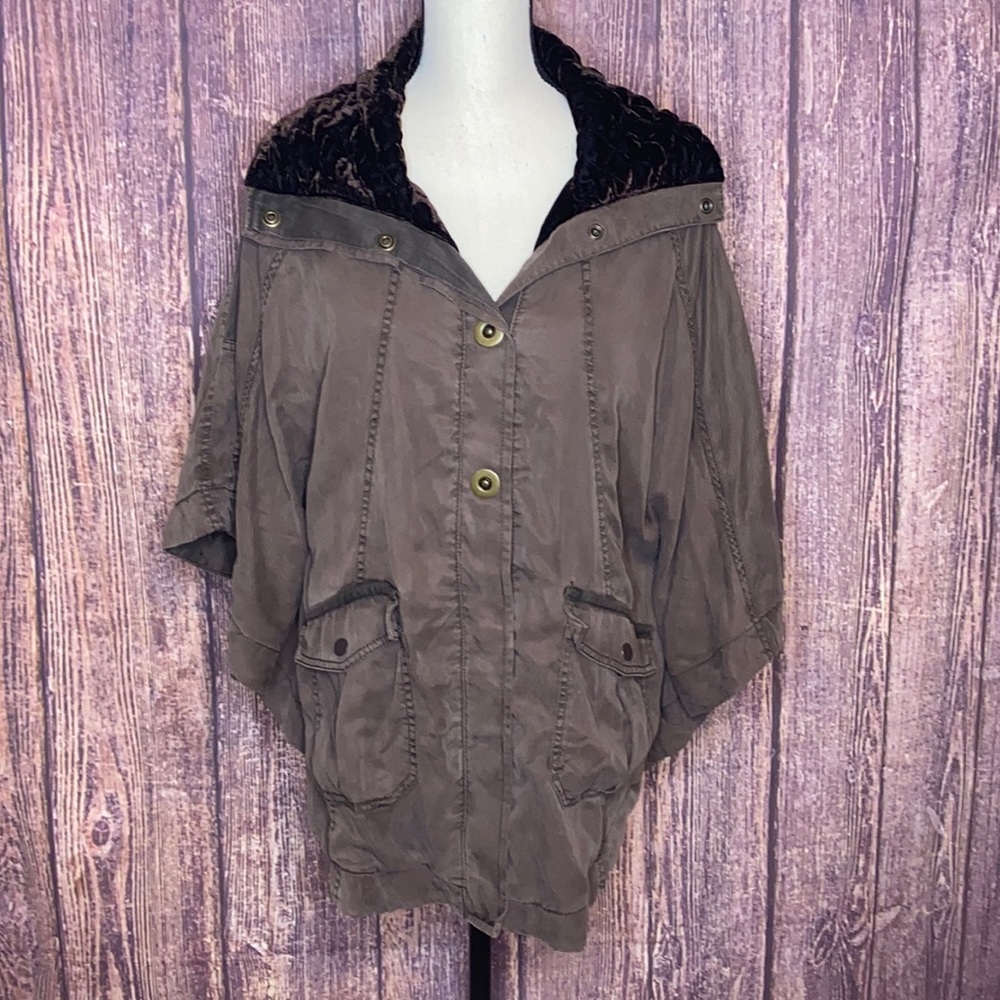 ANTHROPOLOGIE HEI HEI Todra cape velvet trim boho jacket size XS/S brown